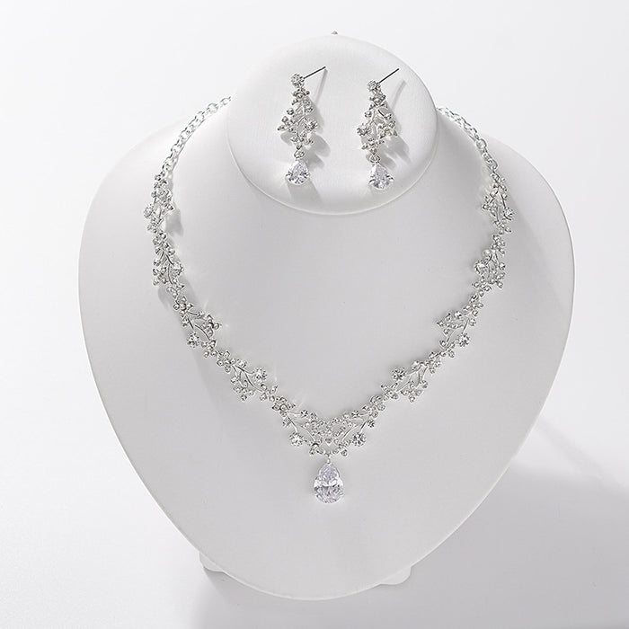 Halskette und Ohrstecker Modeschmuck Set für Frauen
