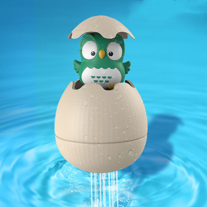 Badedusche und Baby-Plastikspielzeug